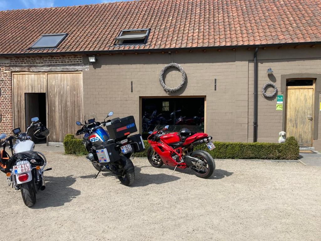 B&B Crijbohoeve Zutendaal Eksteriør billede